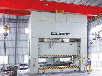 如果保證模具批量生產(chǎn)出的產(chǎn)品不出現(xiàn)披鋒和斷差？